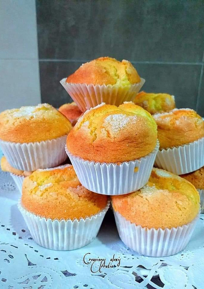 Una foto de Magdalenas caseras de limón y toque de aceite de oliva virgen ex