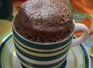 Una foto de ¡Bizcochuelo de Nesquik en taza muy rico!
