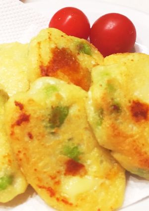 A picture of Edamame and Tofu Nuggets.