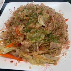 A picture of Japanese style Sauce Fried Noodle (Yakisoba) made from Pasta.