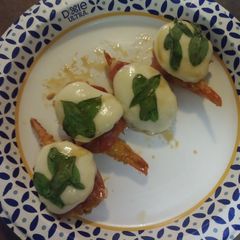 A picture of Shrimp saltimbocca.