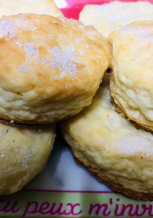 Una foto de Scones con yogurt