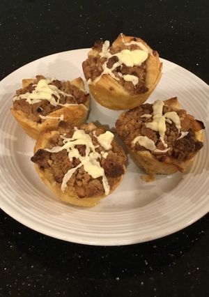 A picture of Apple Crumble Pastry Tarts.