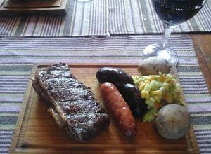 Una foto de Bifes de chorizo o churrascos de solomo tres pimientas
