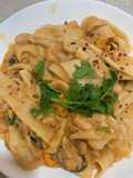 Straccetti di pasta fatta in casa con fagioli cannellini e cozze