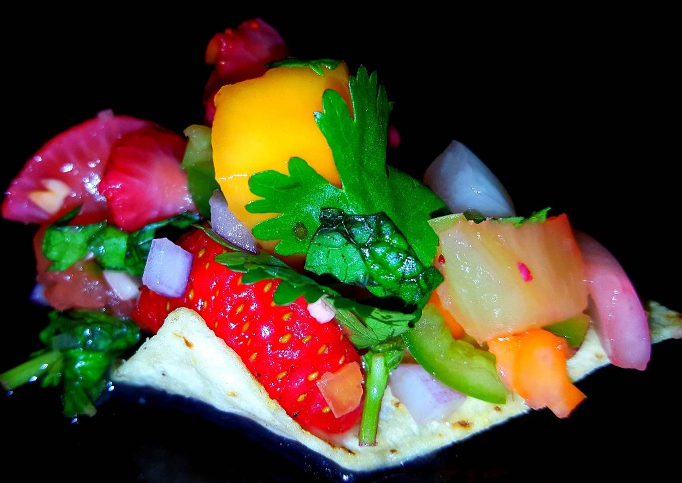 Mike's Spicy Fruity Salsa