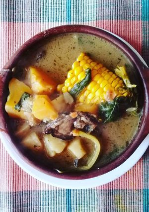 Una foto de Cazuela vegetariana de hongos de pino