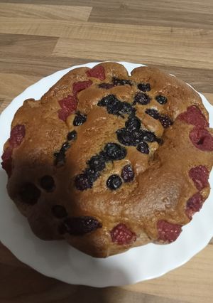 Una foto de Pastel de frutos del bosque