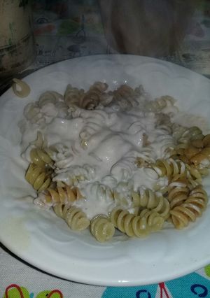 Una foto de Fideos de harina de garbanzos. Lentejas y arvejas