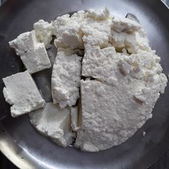 A picture of Malai paneer.