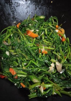 Foto resep Tumis Kangkung Terasi Pedas