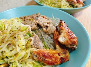 Hình của món Miến khoai Hàn Quốc xào thịt heo.