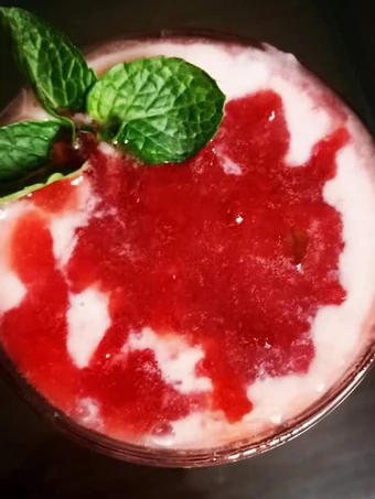 Recipe Strawberry And banana smoothie the Can Spoil the Tongue Makes you drool