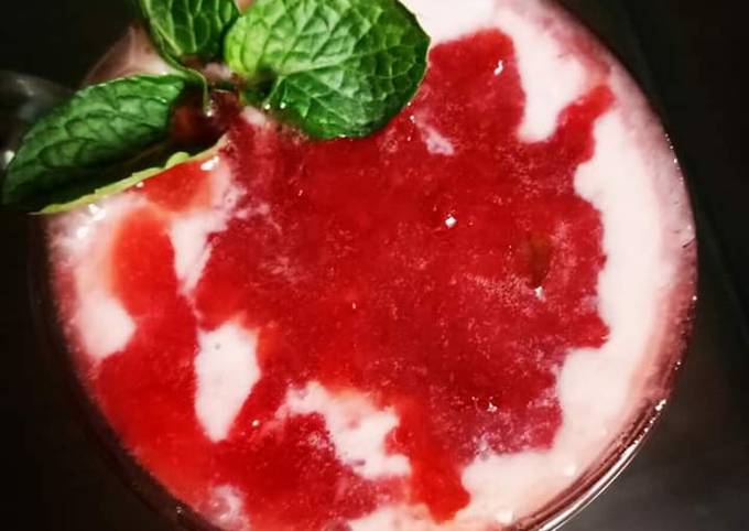 Recipe of Jamie Oliver Strawberry And banana smoothie