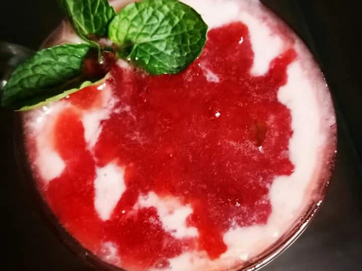 Recipe Strawberry And banana smoothie the Can Spoil the Tongue Makes you drool