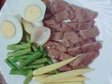 玫瑰鹽牛排佐蔬食