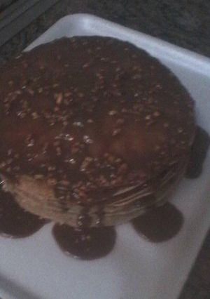 Una foto de Torta de panquecas de avena rellena de crema pastelera de vainilla