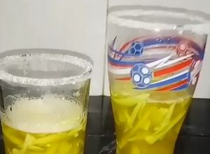 Una foto de Micheladas con mango
