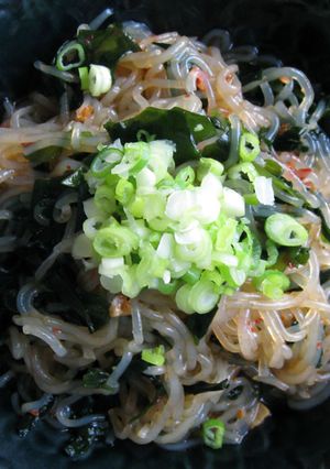 A picture of Shirataki & Wakame Ponzu Salad.