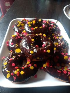 हेल्दी चॉकलेटडोनट (chocolate donut recipe in marathi) रेसिपी चे मुख्य फोटो 