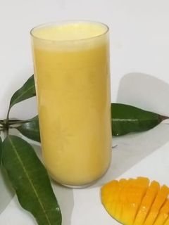 ম্যাঙ্গো মিল্কশেক (Mango milkshake recipe in Bengali) রেসিপির প্রধান ছবি