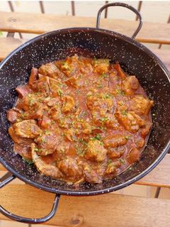 Una foto de Cazuela de costillas y rovellons