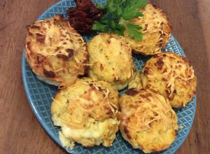 Une photo de Muffins salés au Poulet et à la Tomme du Sarladais (version végétarienne possible)
