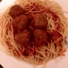 Garlic Spaghetti and meatballs A picture of Garlic Spaghetti and meatballs.