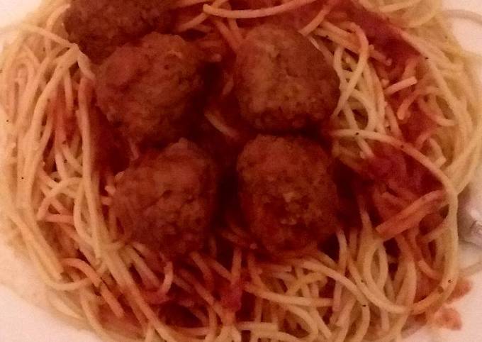 Garlic Spaghetti and meatballs