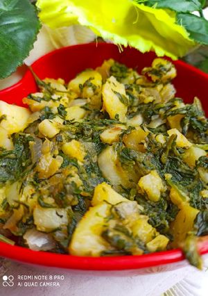 आलू पालक की भुजिया (Aloo palak ki bhujiya recipe in hindi) रेसिपी मुख्य फोटो