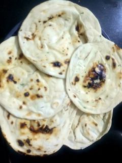 લચ્છા પરાઠા (Lachcha Paratha Recipe In Gujarati) રેસીપી મુખ્ય ફોટો
