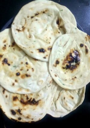 લચ્છા પરાઠા (Lachcha Paratha Recipe In Gujarati) રેસીપી મુખ્ય ફોટો