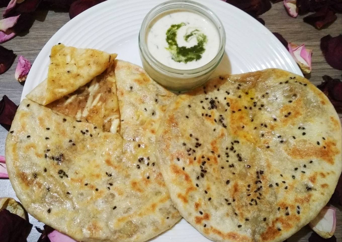 Aloo Paneer Kulcha