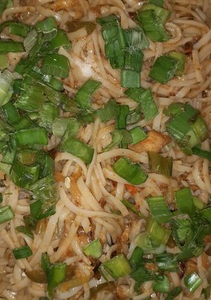 A picture of Chicken chowmein.