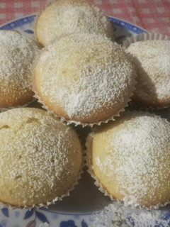 A picture of Banana cupcakes.