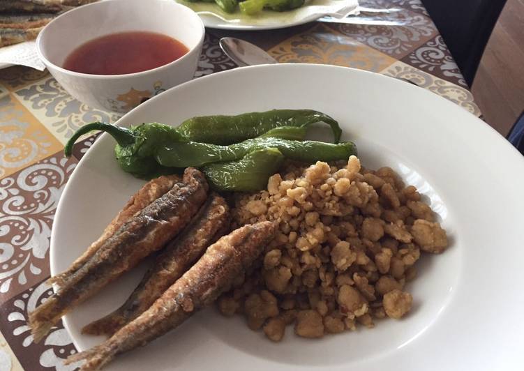 Migas de Almería con caldo pimentón