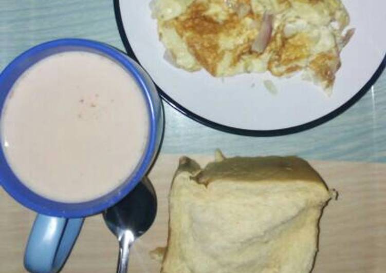 Recipe of Perfect Fried egg with bread and tea