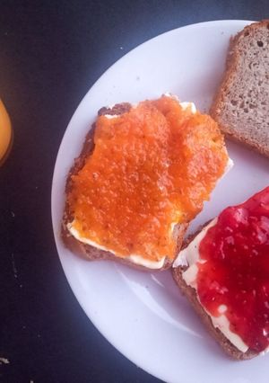 Una foto de Mermelada de frutilla en microondas - Sin azúcar