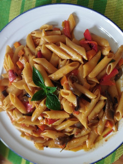 Una foto de Pastas pegne con berenjena