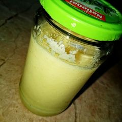 A picture of Ginger Garlic paste.