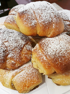 Foto di Brioches sfogliate con lievito madre