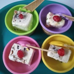 A picture of American Nuts Ice cream.