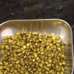 A picture of Namkeen Roasted moong dal.