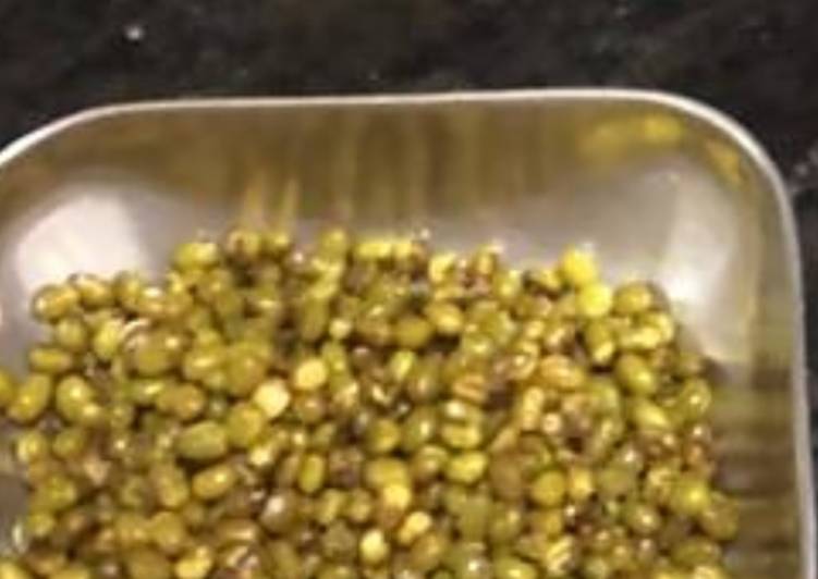 Namkeen Roasted moong dal