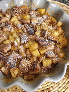 Una foto de Äppelpudding – Pudin sueco de manzana