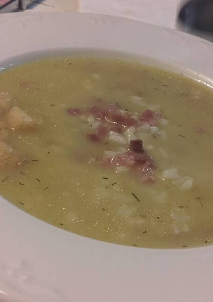 Una foto de Sopa de arroz súper fácil