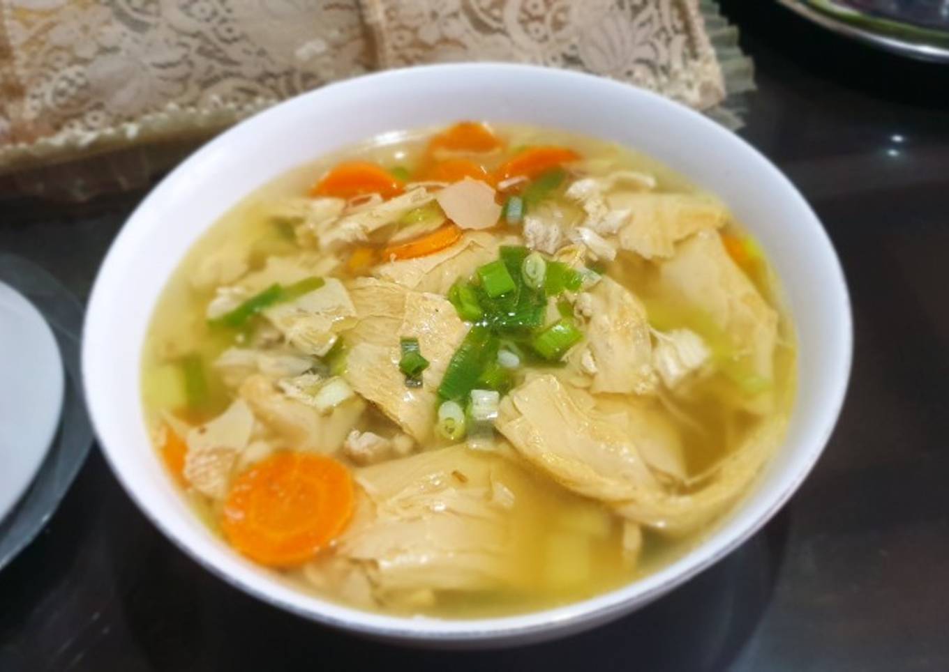 sup kacang dengan sayuran