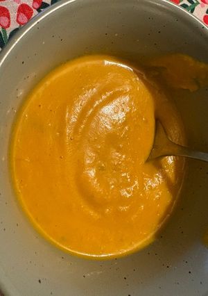 Una foto de Crema de zapallo camote