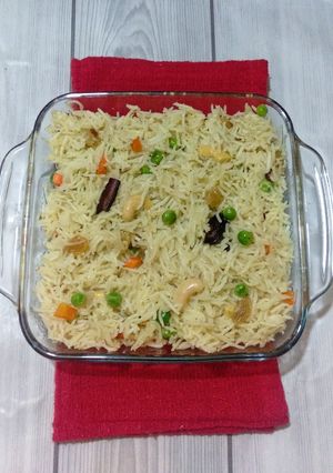 গ্রীন পিস পোলাও (Green peas pulao recipe in Bengali) রেসিপির প্রধান ছবি
