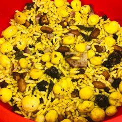 A picture of Puffed rice & fox nuts mixture # it’s snack time #.